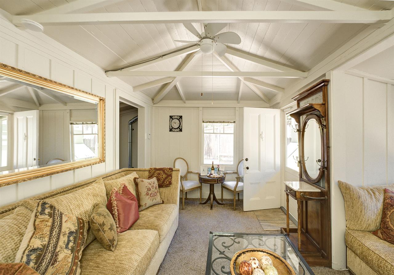 Living Room  Dining for Two  Furniture Optional