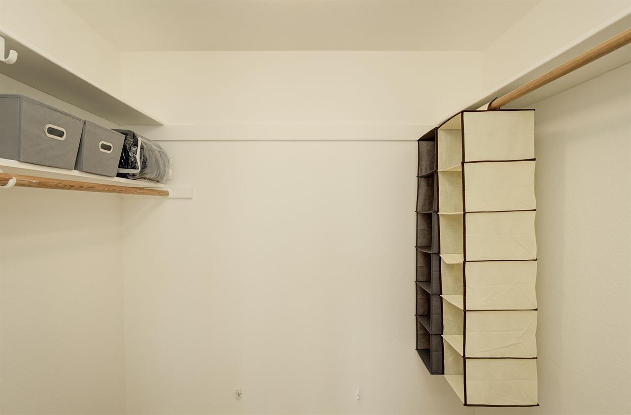 Walkin Closet in Bedroom 3