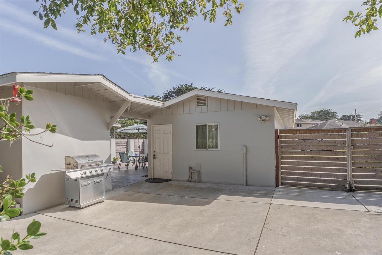 Patio Area for Dining AlFresco with Gas BBQ