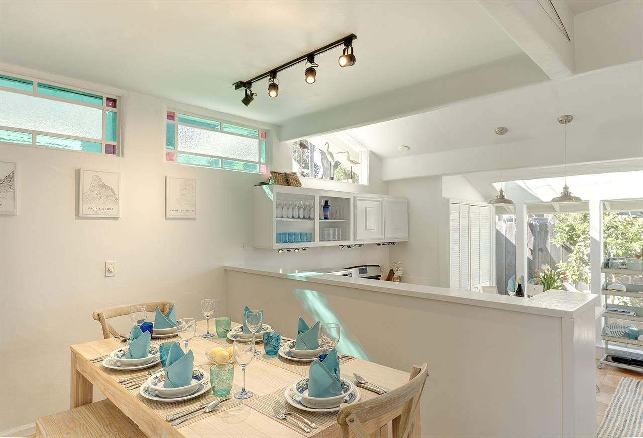 Dining Area Seats Six