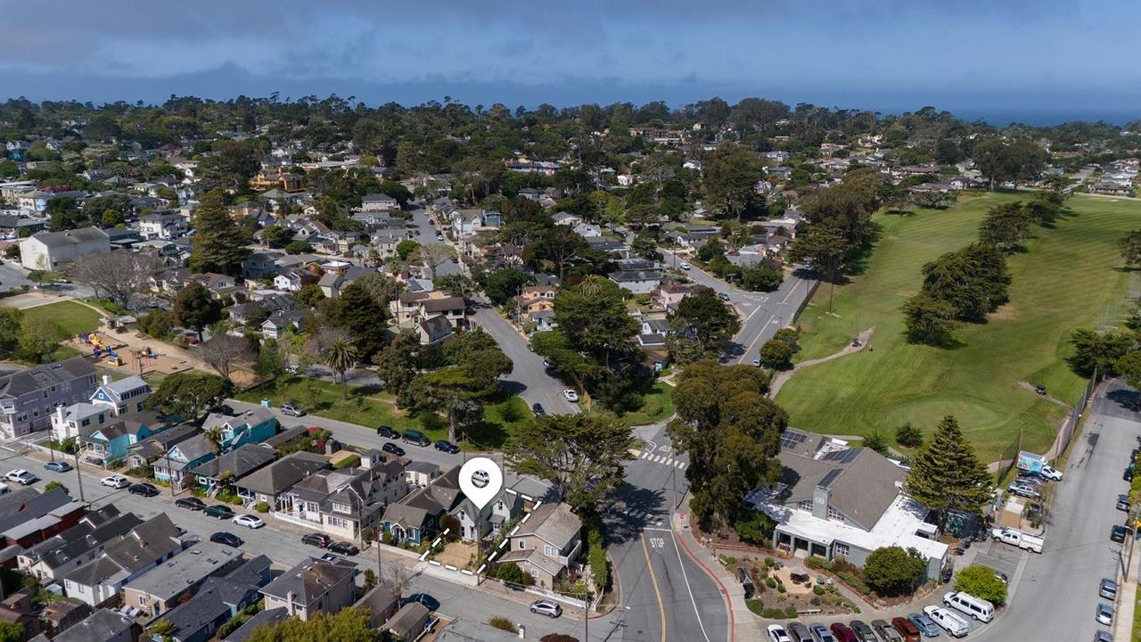 Walk to the Beach or Golf Links