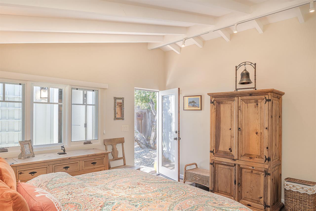 Bedroom 1, King Bed, TV, EnSuite with Shower