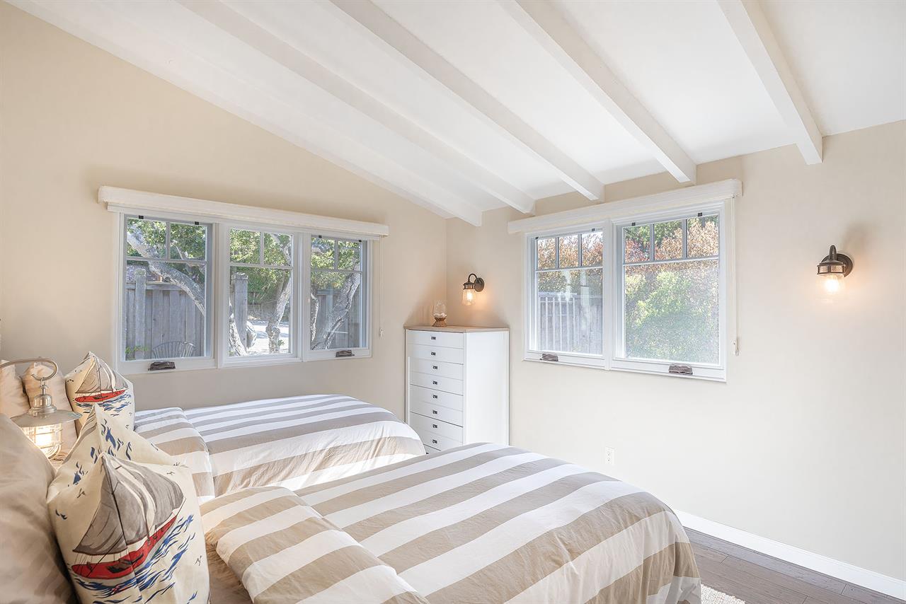 Bedroom 3, 2 Twin Beds