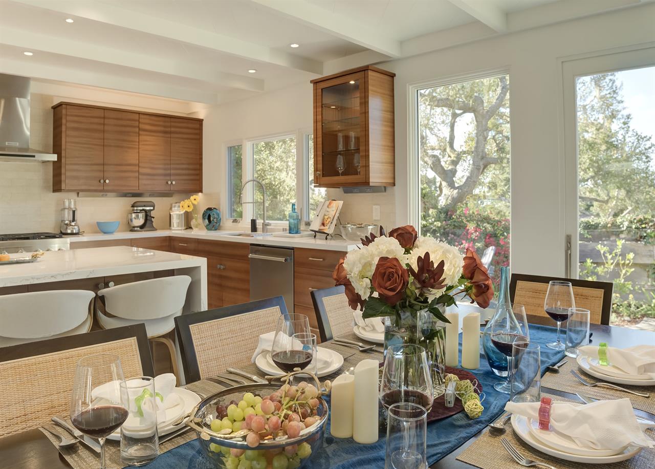 Dining Area Next to the Kitchen