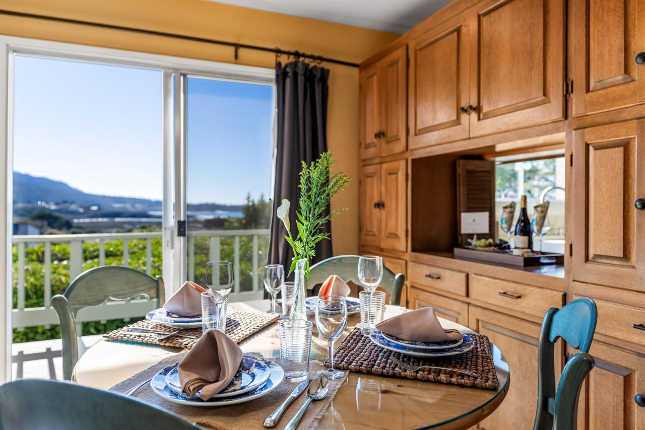 Living  Dining Area, Ocean View