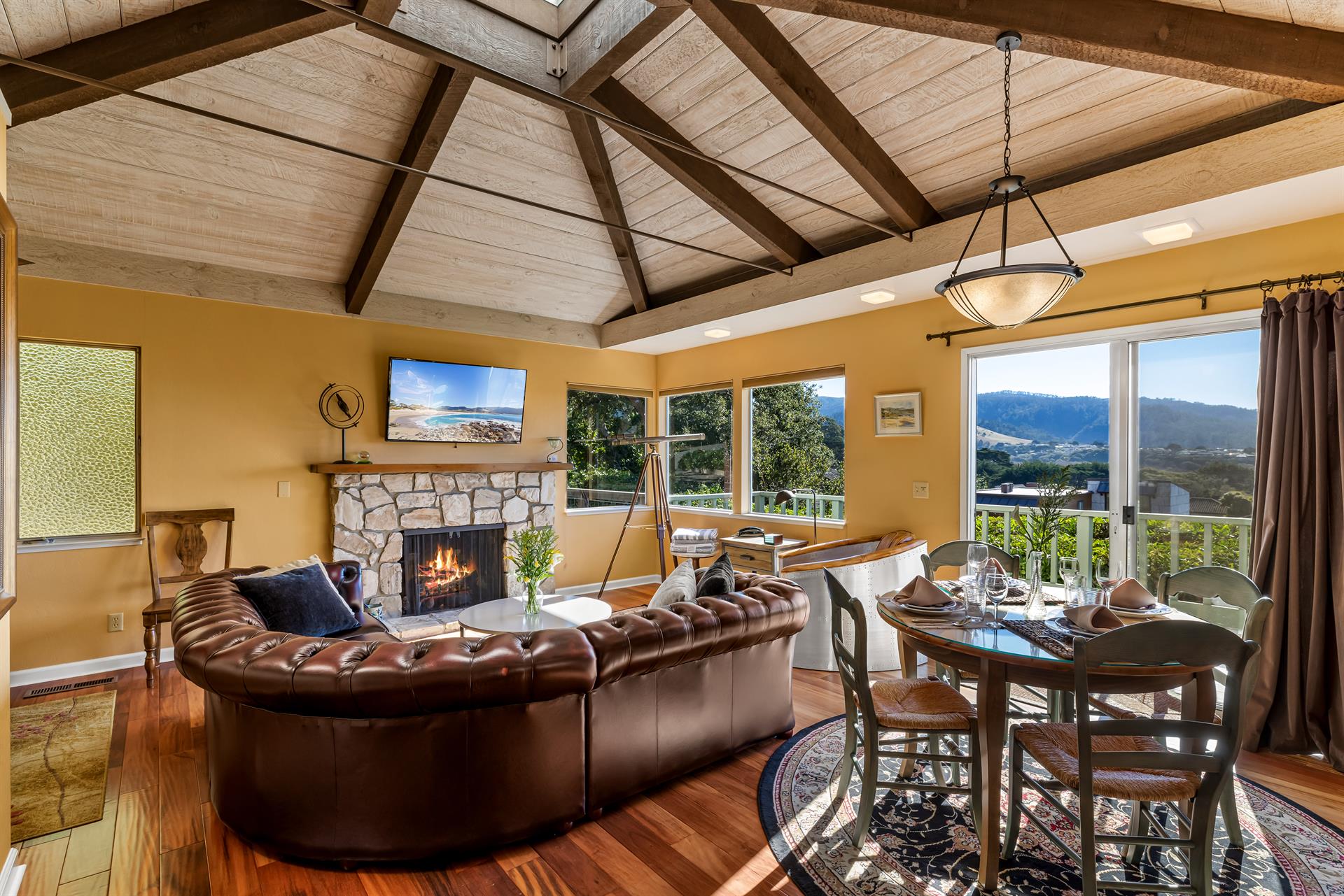 Living Room   Dining Area, Ocean View