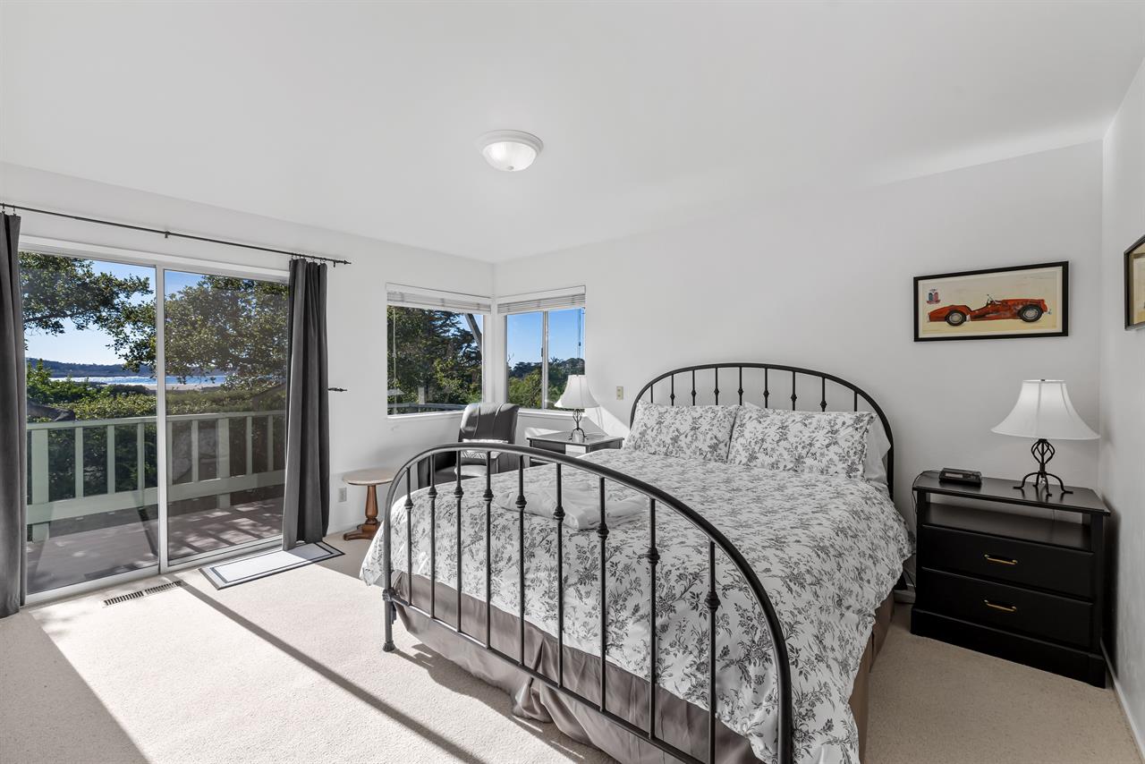 Bedroom 1, King Bed, En Suite Bath, Ocean View