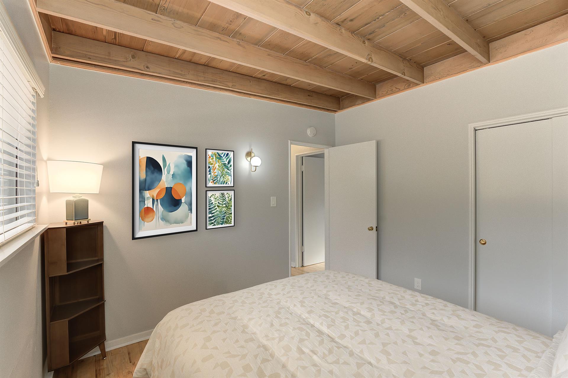 Bedroom 2, Queen Bed