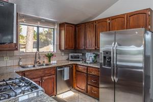 FullyEquipped Kitchen with Stianless Steel Appliances