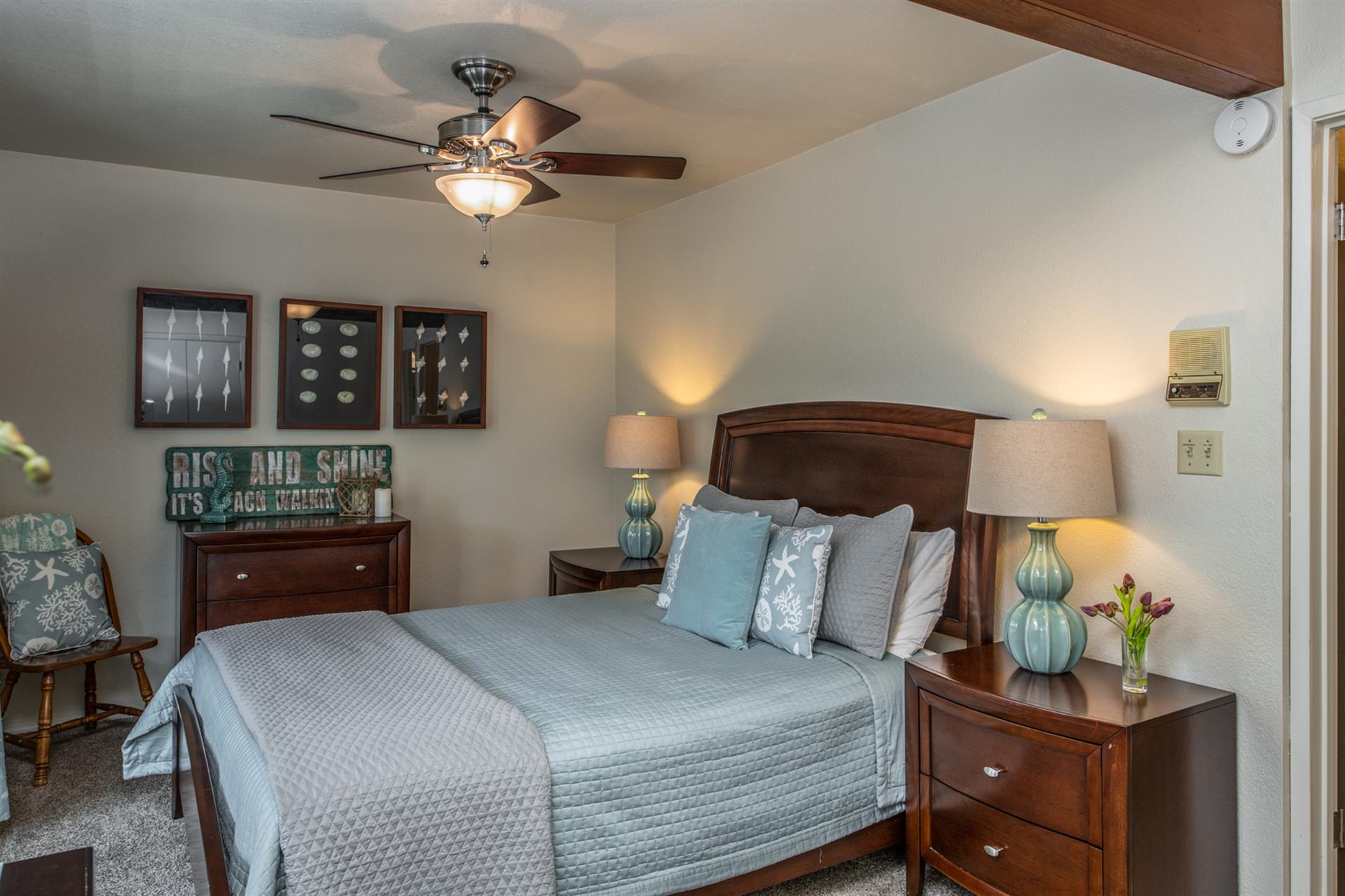 Bedroom 1, Queen Bed, TV, Deck Access, En Suite Bath
