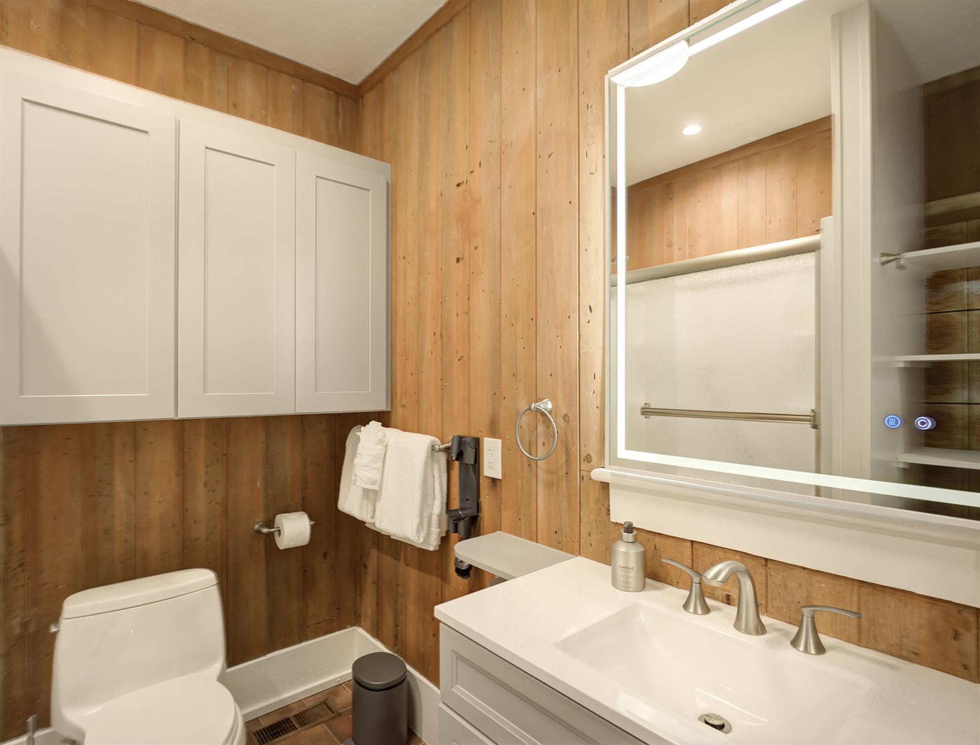 En Suite Bath for Bedroom 1  ShowerTub Combo