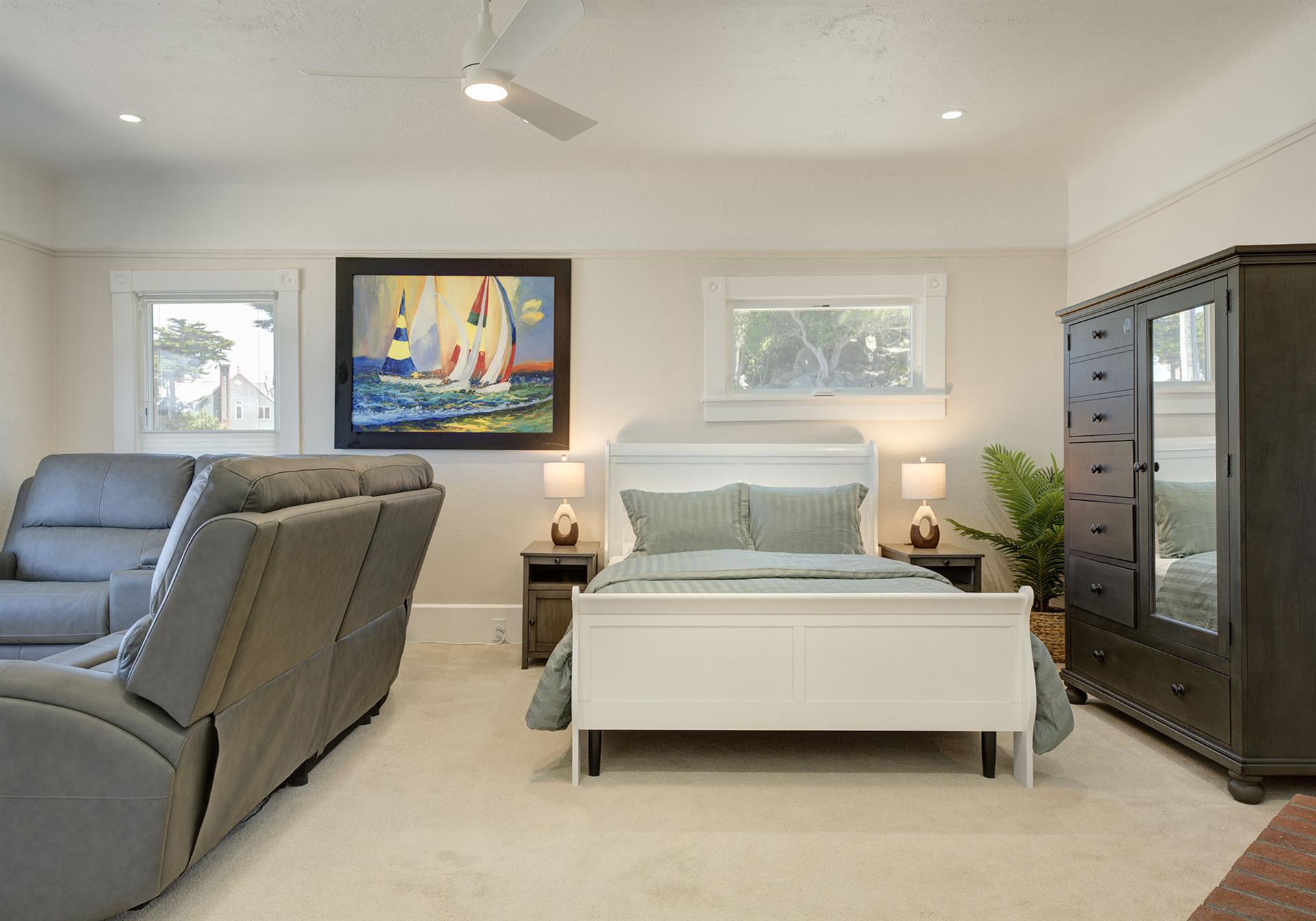 Bedroom 2, Queen Bed, Bay View, Seating, Electric Fireplace