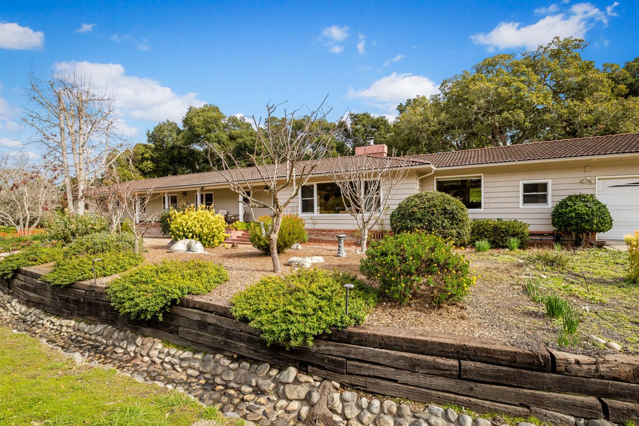 Welcome to Oak Grove Ranch Long Term Unfurnished Rental