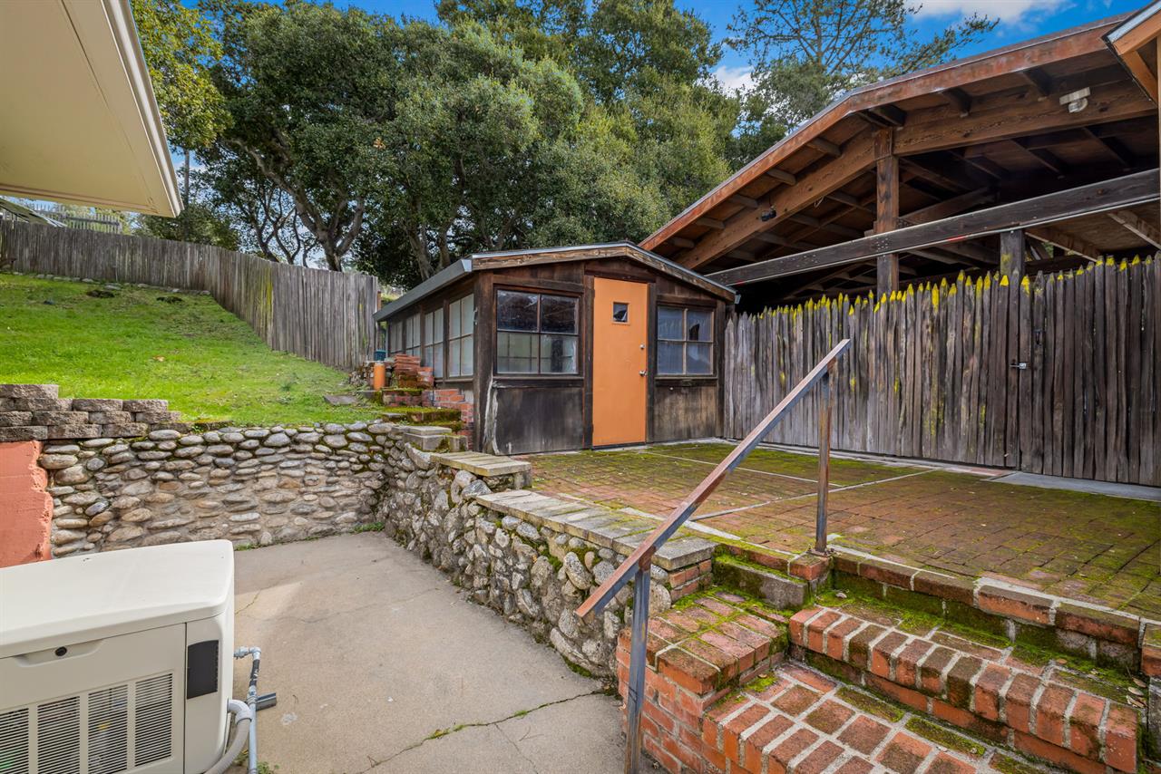 Extra Out BuildingGreenhouse