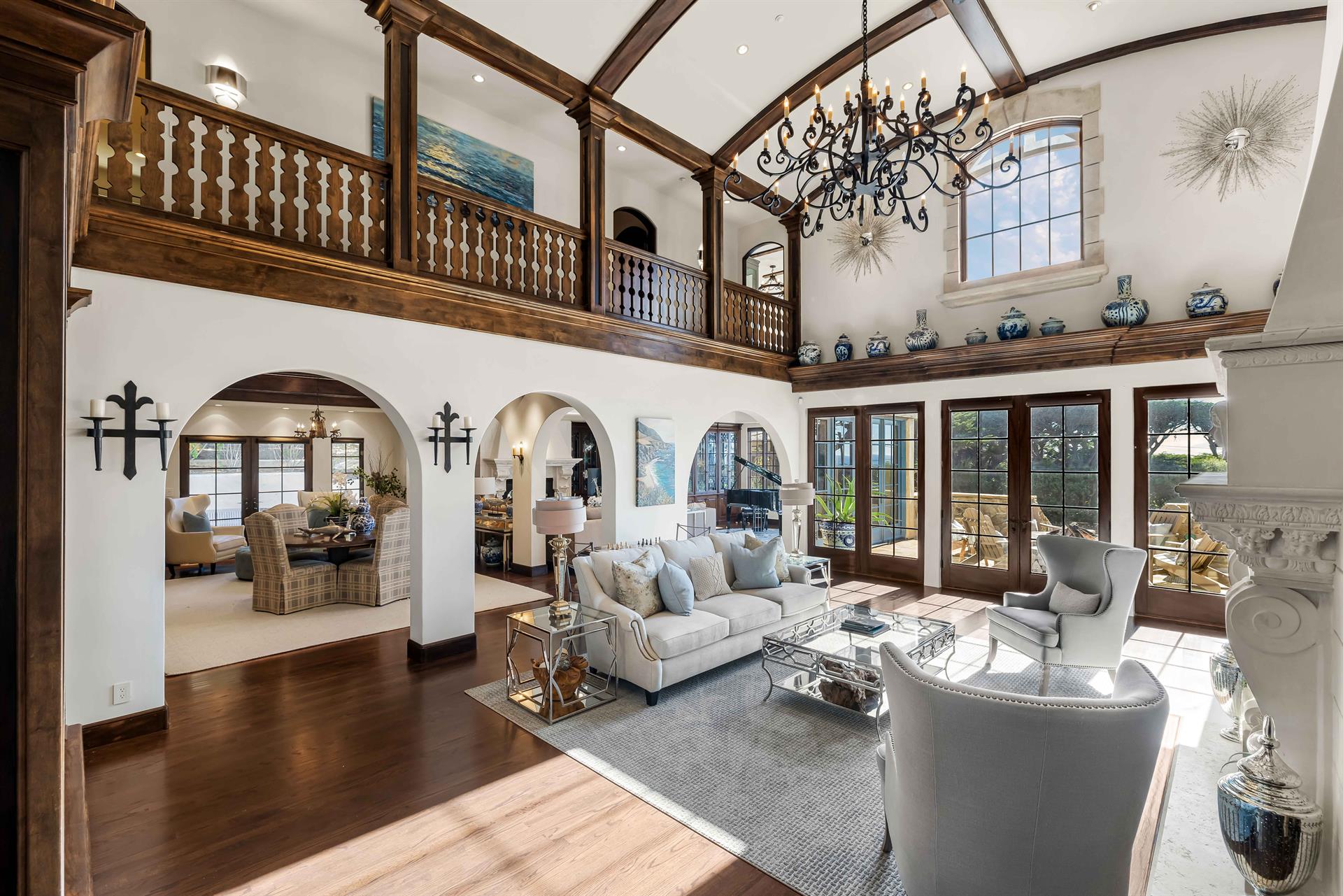 Stunning, Spacious Living Room