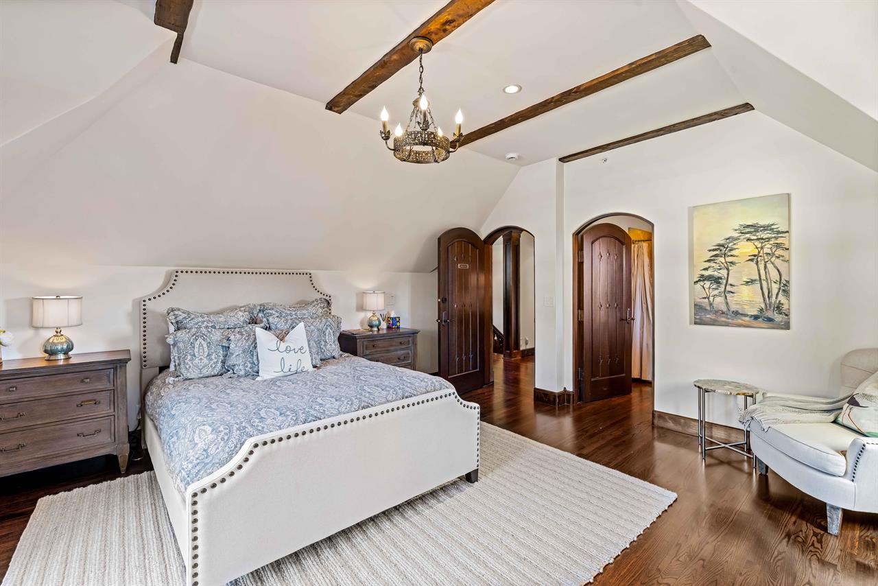 2, Doris Day Room with En Suite 2nd floor