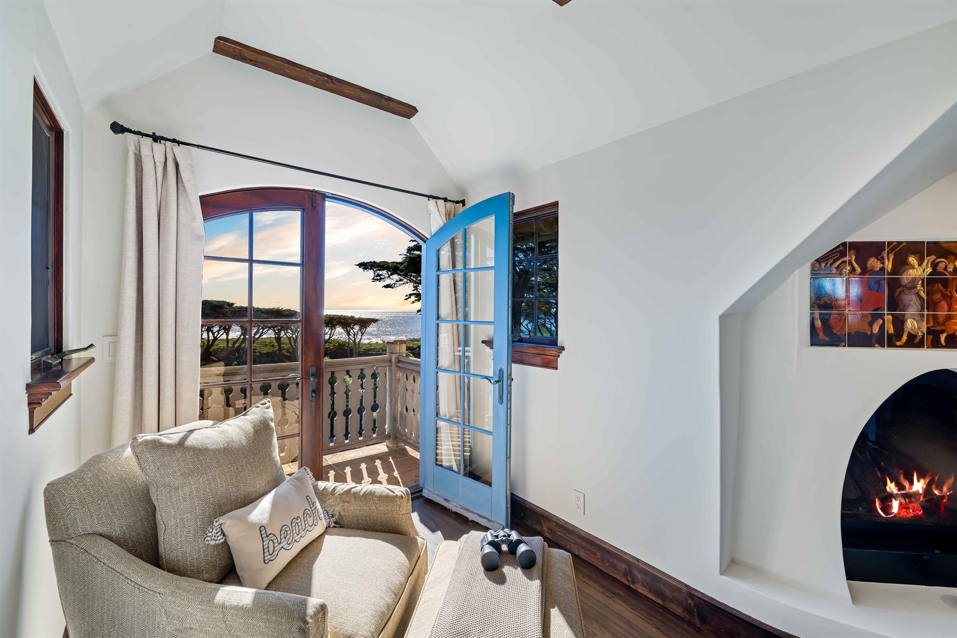 3, Brad Pitt Suite with Shared Jack and Jill Bathroom 2nd floo