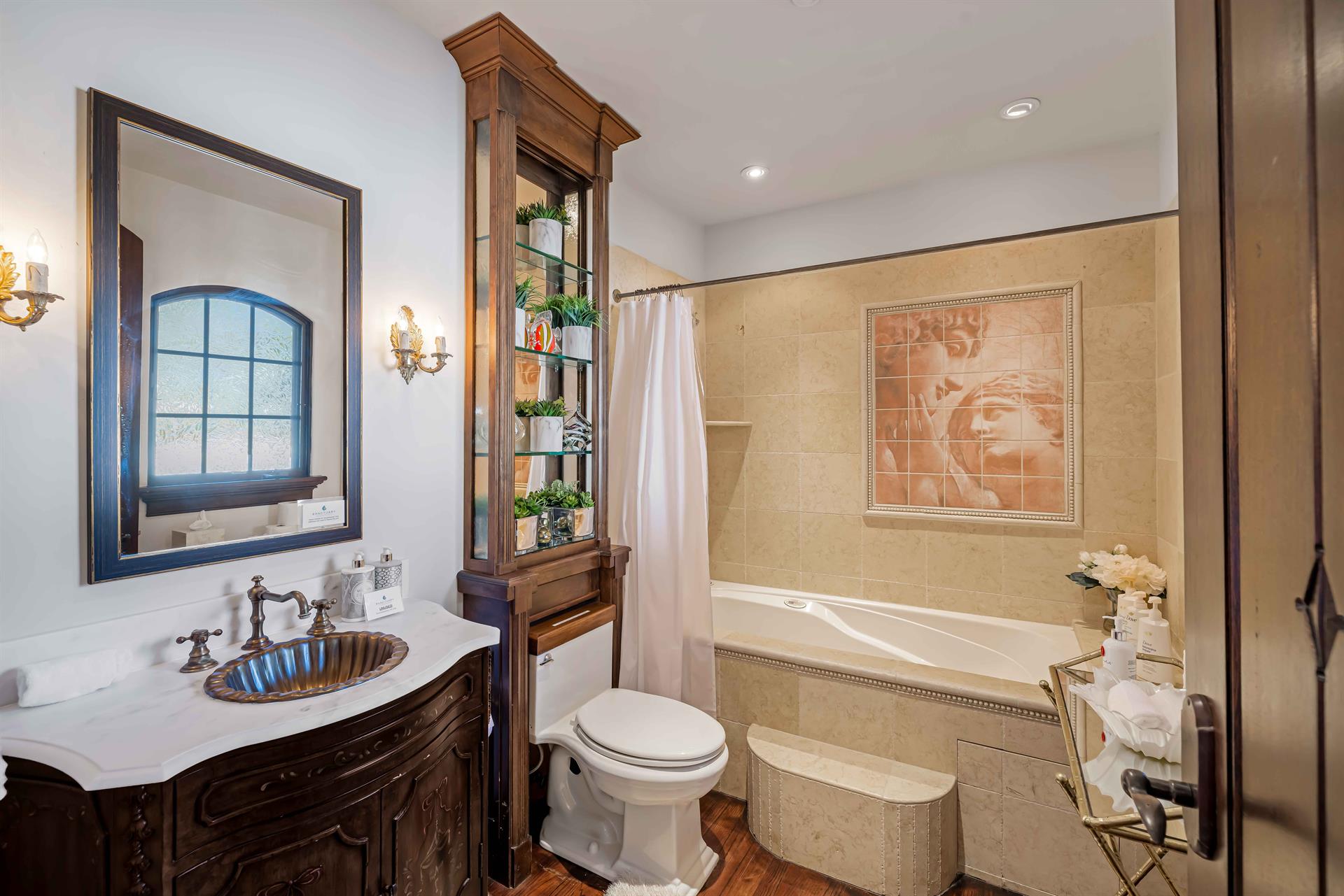 9, Julie Christie Room with Private En Suite 1st floor