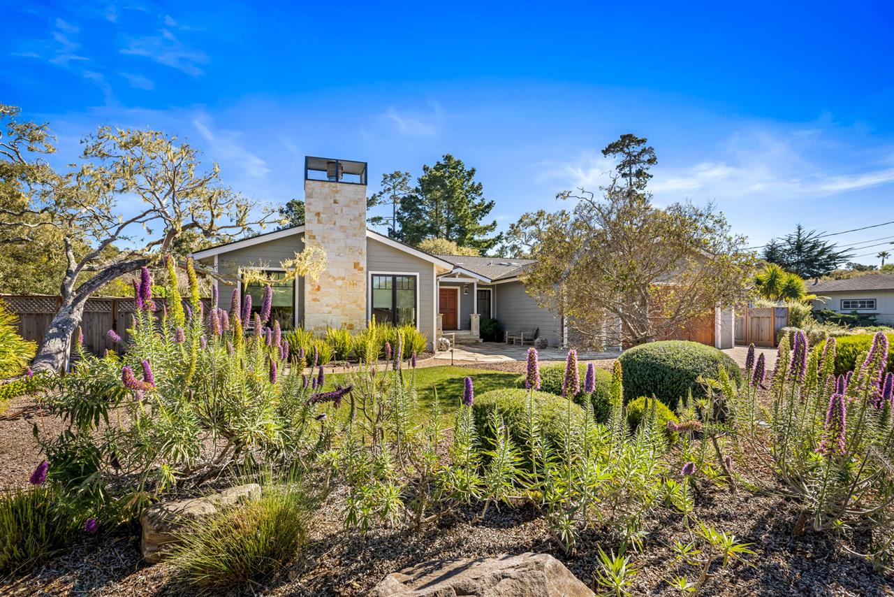 Welcome to Pebble Beach® Pipers Calling