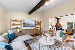 Living Room has a Smart TV