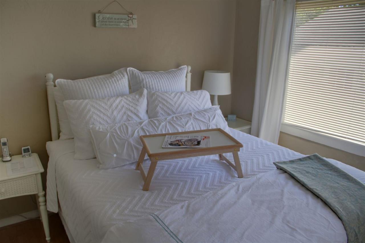 Luxurious Restful Queen Bed