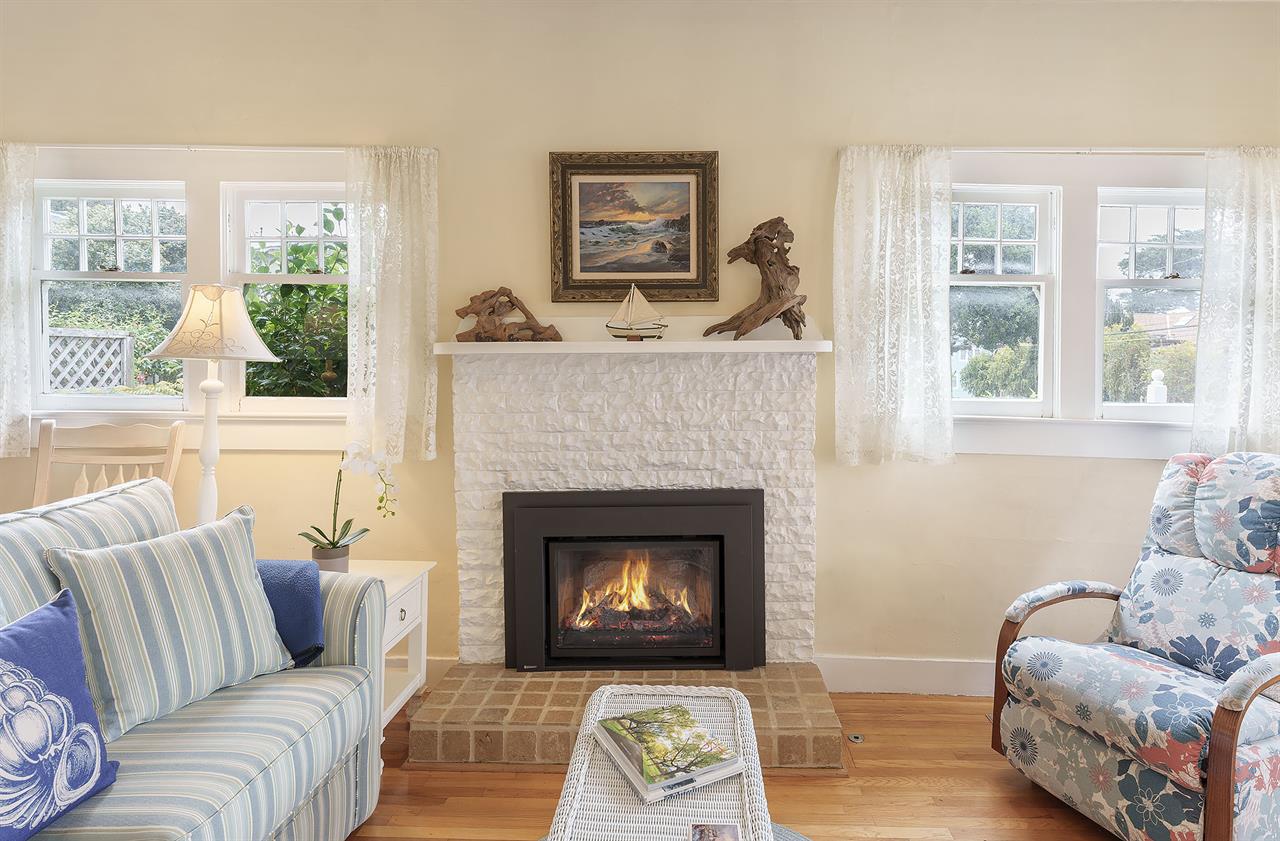 Living Room with Gas Fireplace