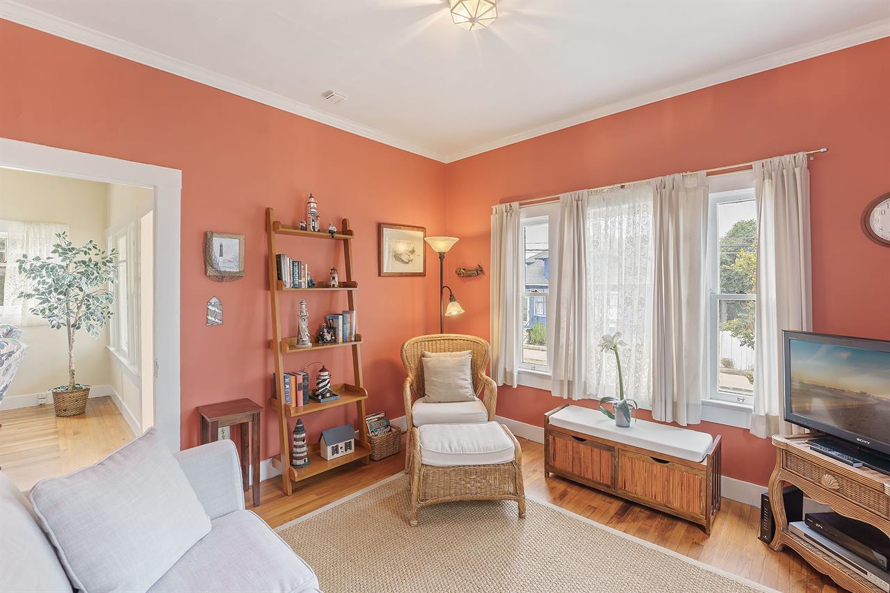 Bedroom 2TV Room, Twin Sofa Bed, TV