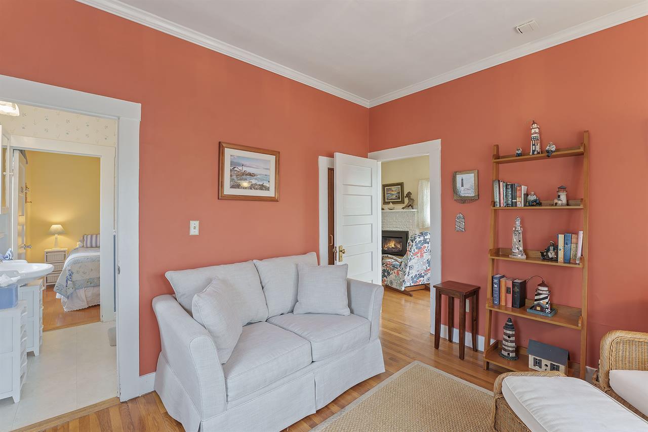 Bedroom 2TV Room, Twin Sofa Bed, TV