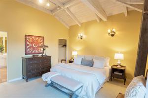 Bedroom 1, King, TV, En Suite Bathroom, Third Floor