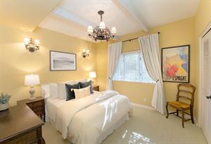 Bedroom 2, Queen, Second Floor
