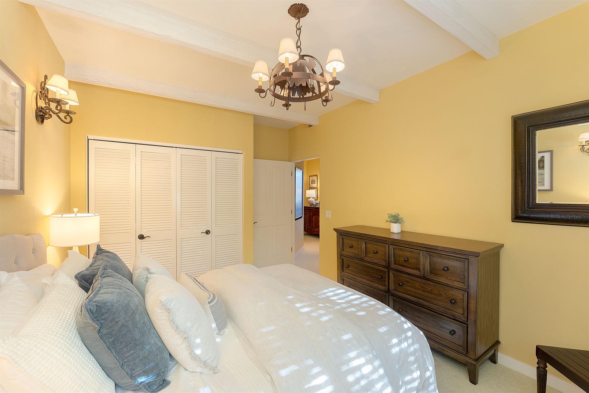 Bedroom 3, Queen, Second Floor