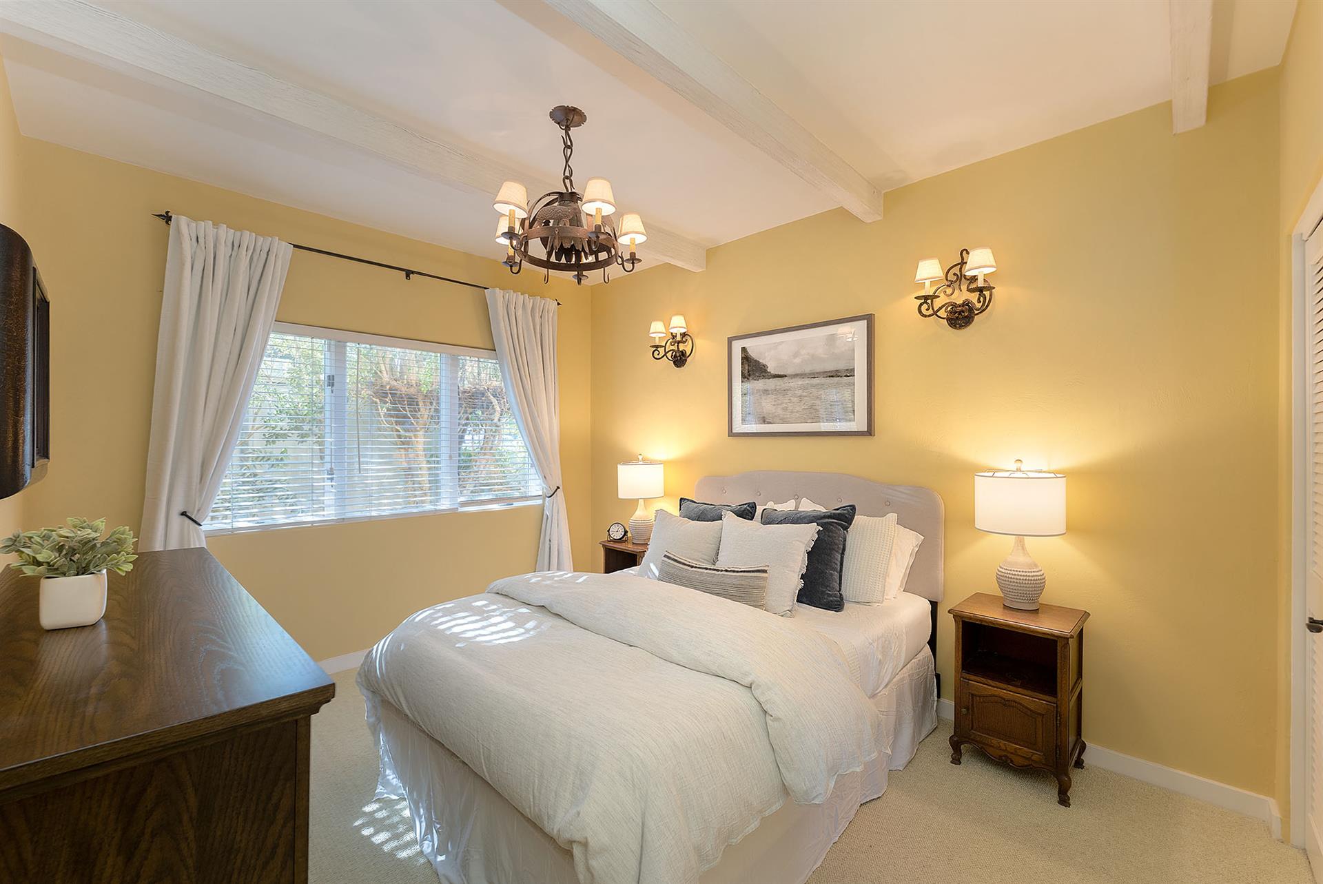 Bedroom 3, Queen, Second Floor