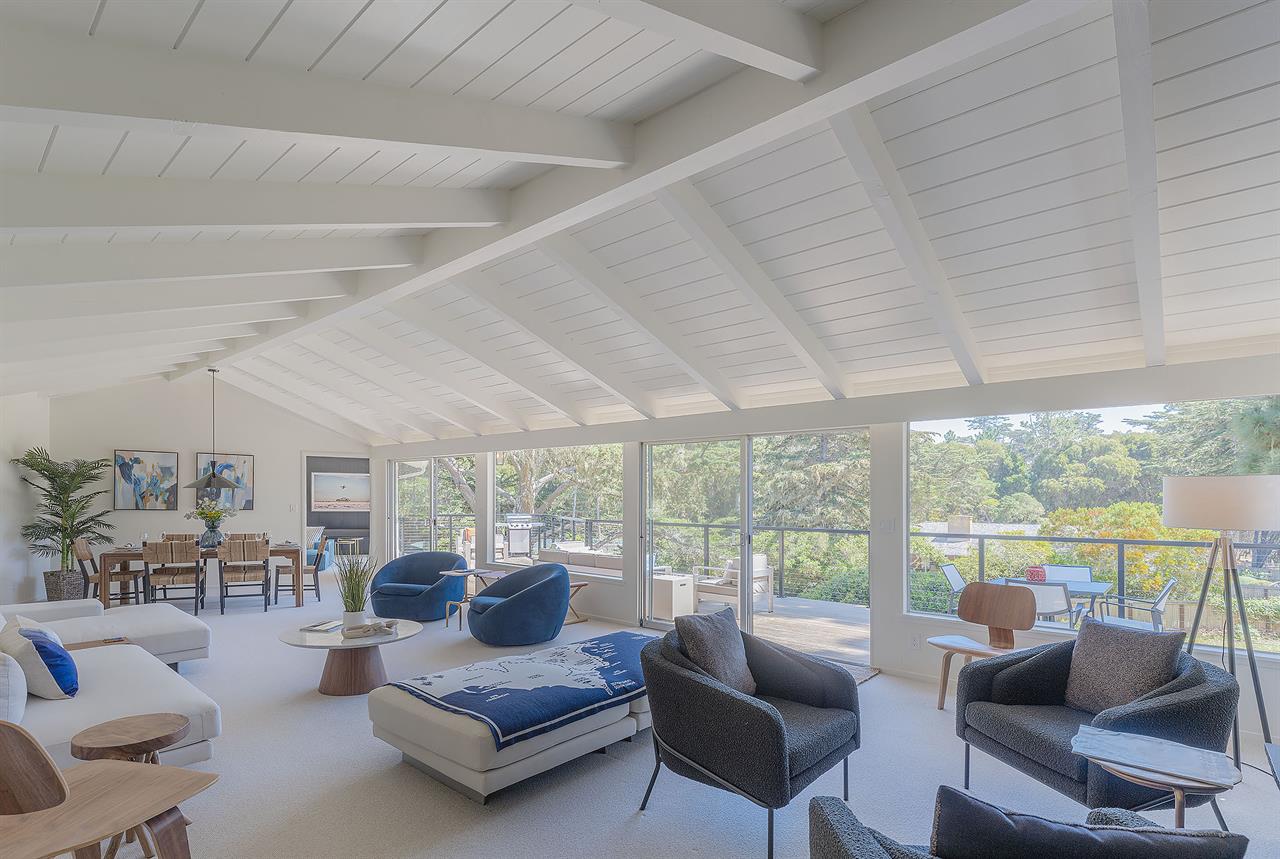 Welcome to Palm House on Cabrillo