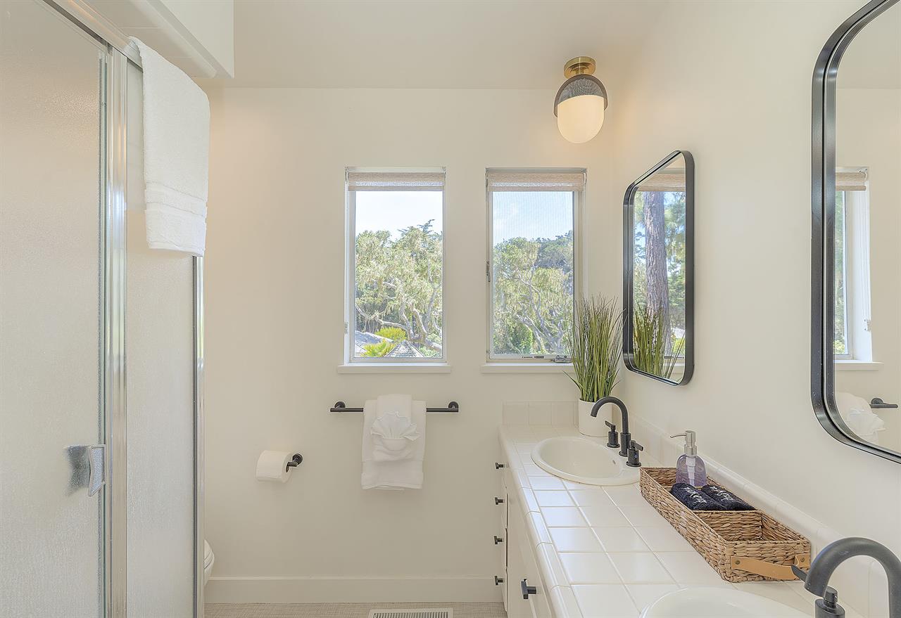 Bathroom 1  En Suite with Shower