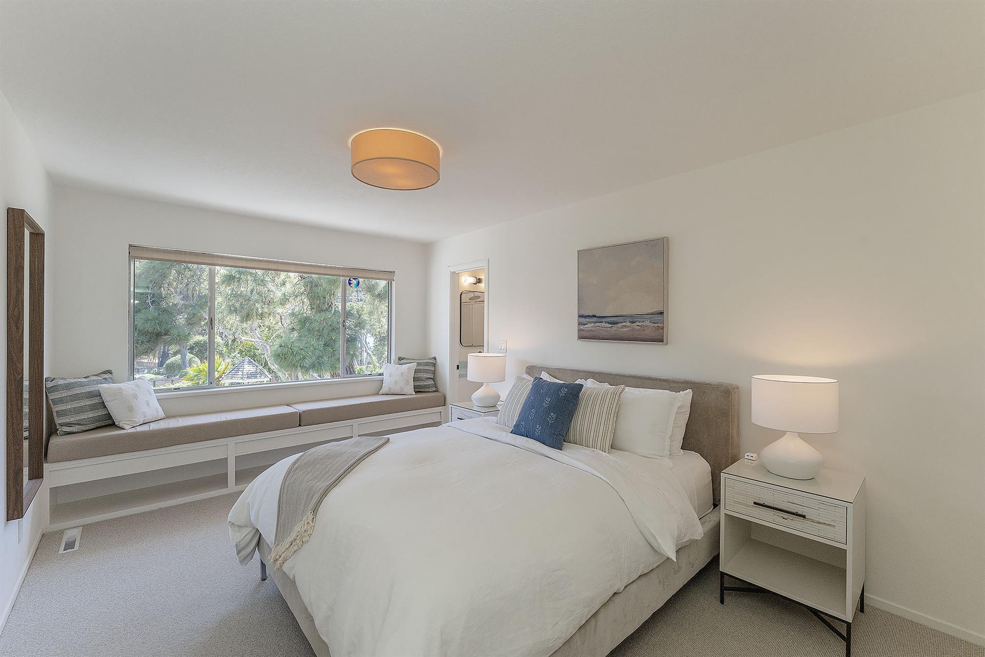Bedroom 2  Queen Bed, En Suite Bath with ShowerTub Combo
