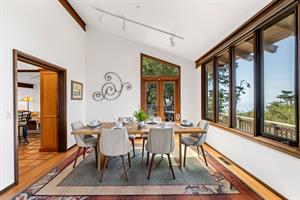 Dining Area has an Ocean View