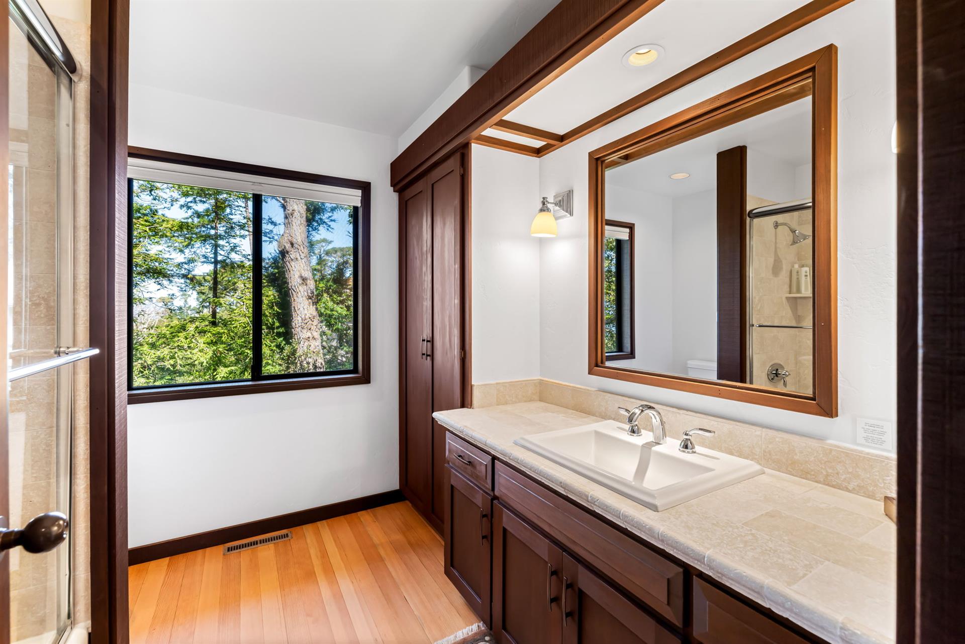 Full Hall Bathroom with ShowerOverTub Combination