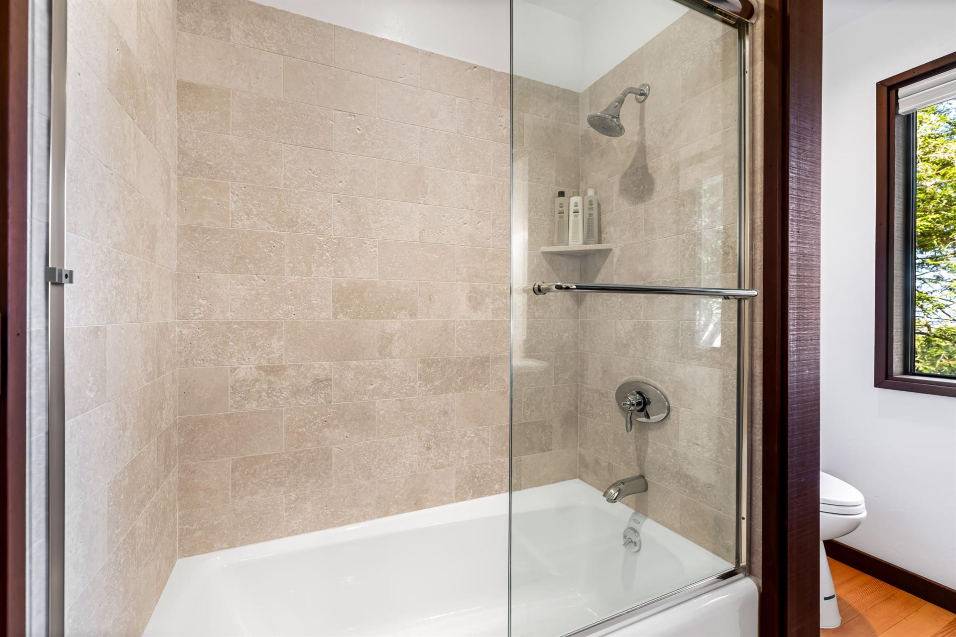 Full Hall Bathroom with ShowerOverTub Combination