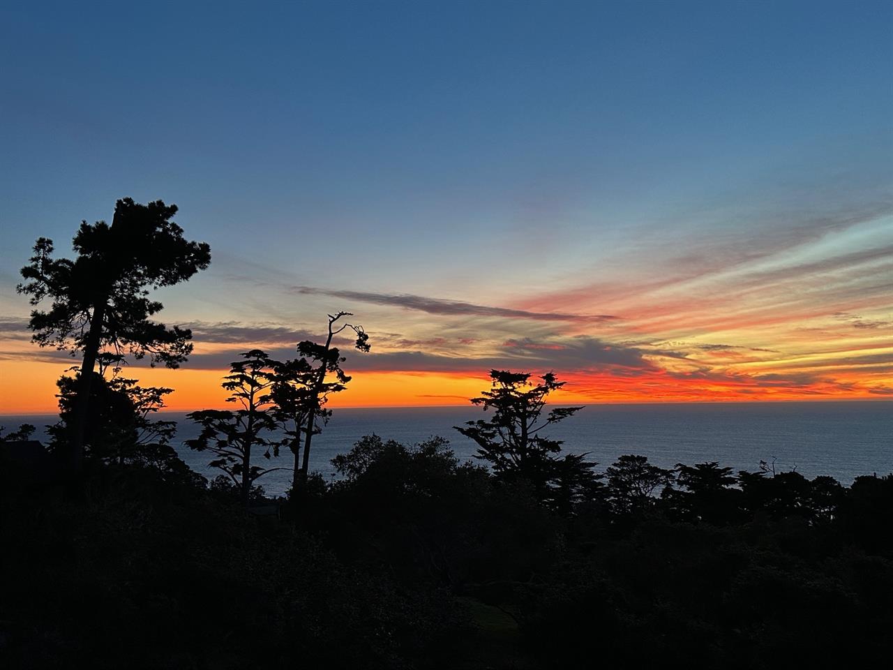 Beautiful Sunsets Over the Ocean
