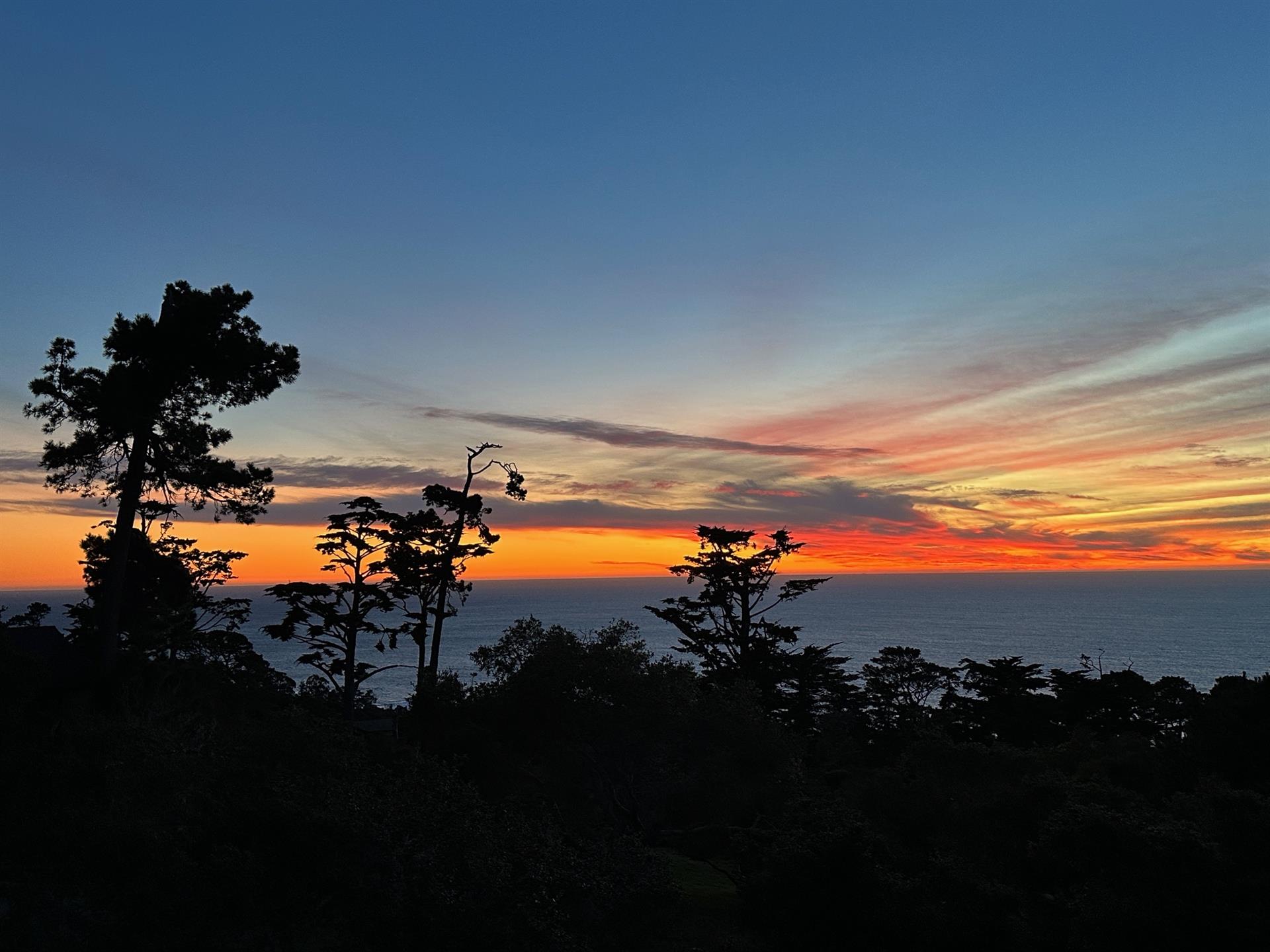 Beautiful Sunsets Over the Ocean