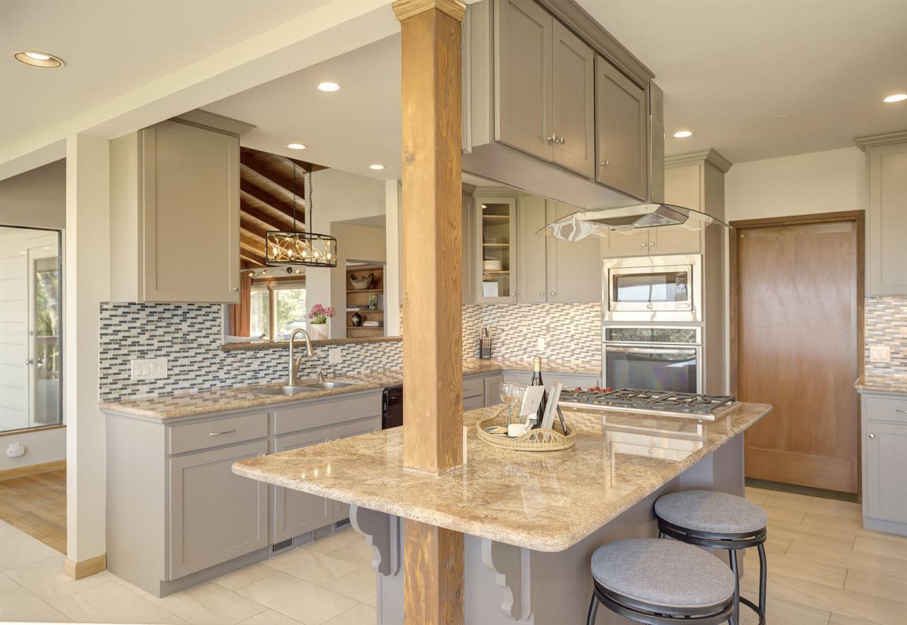 Full Kitchen Includes All Major Appliances