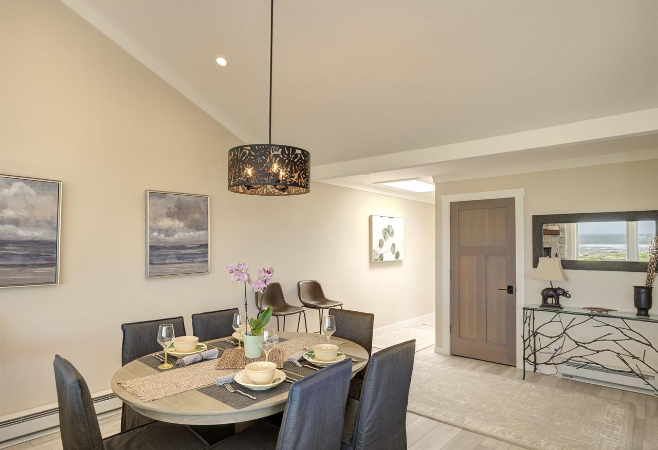 Dining Area Seats Six