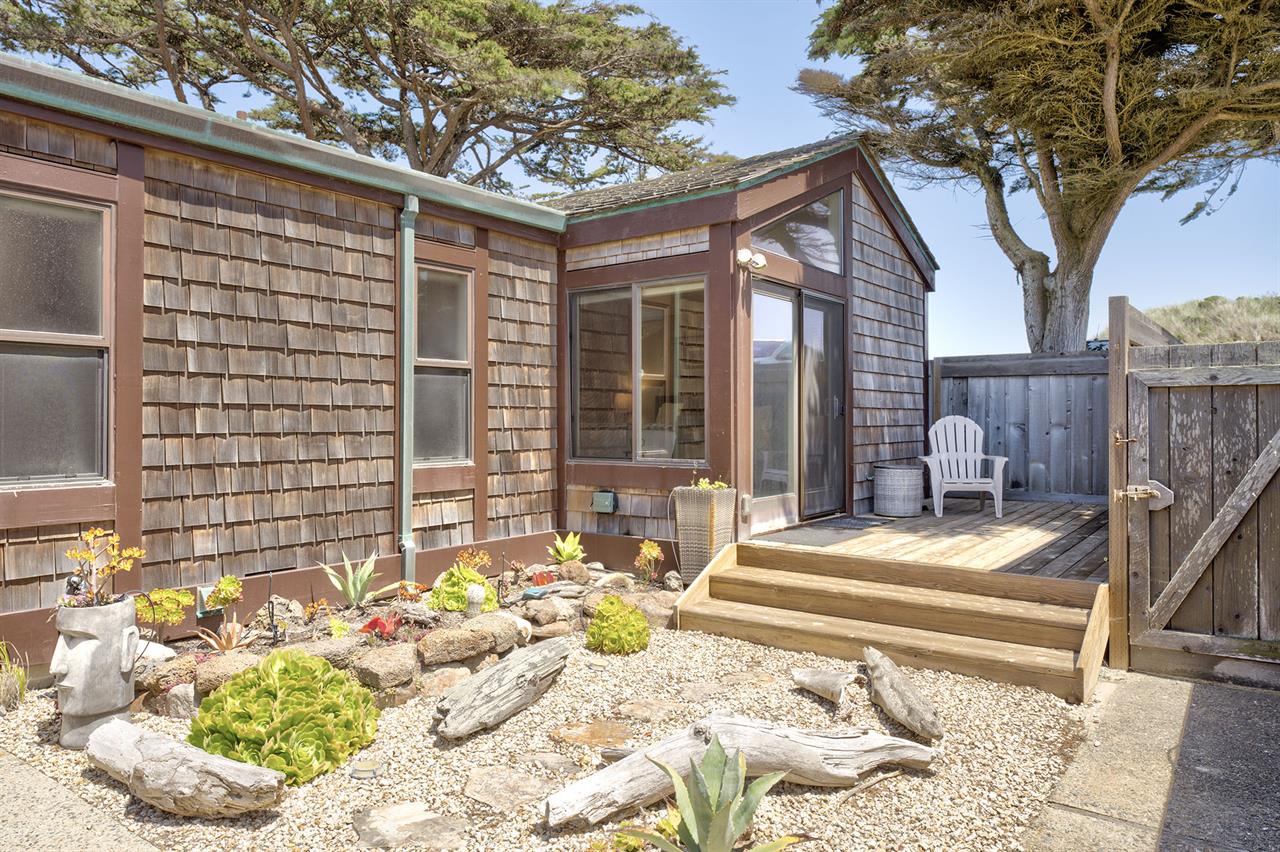 Front Entry Courtyard