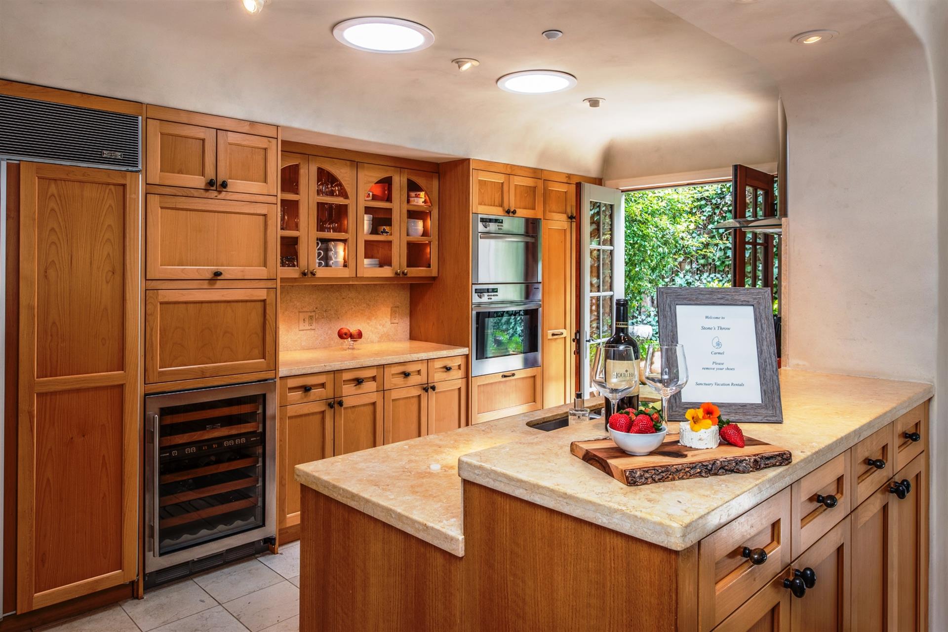 Fully Equipped Gourmet Kitchen