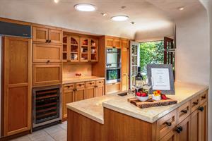 Fully Equipped Gourmet Kitchen
