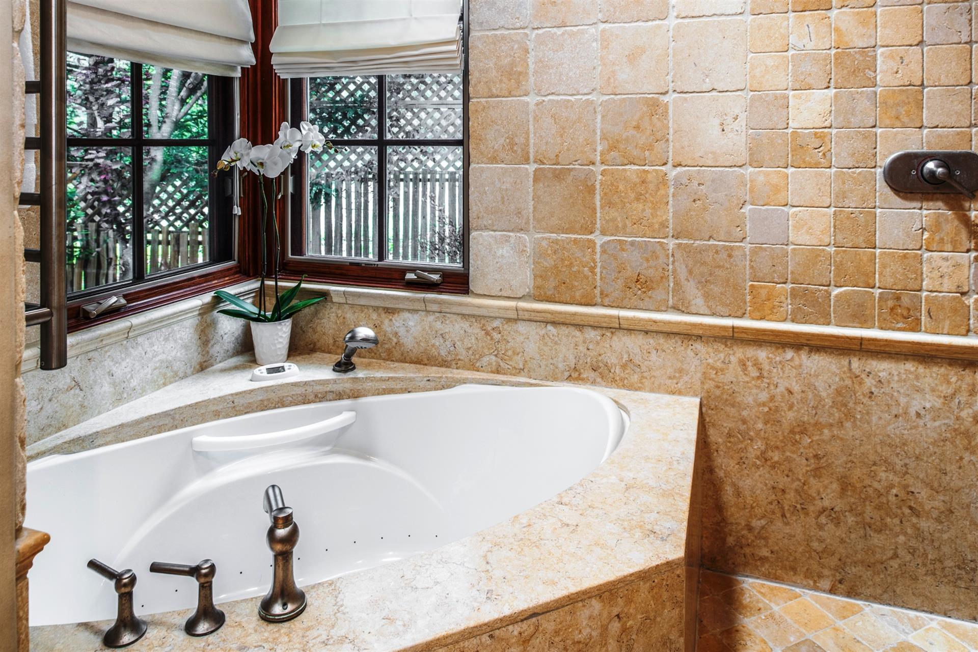 En Suite Bath  Jetted Tub, Separate Shower, Heated Floors