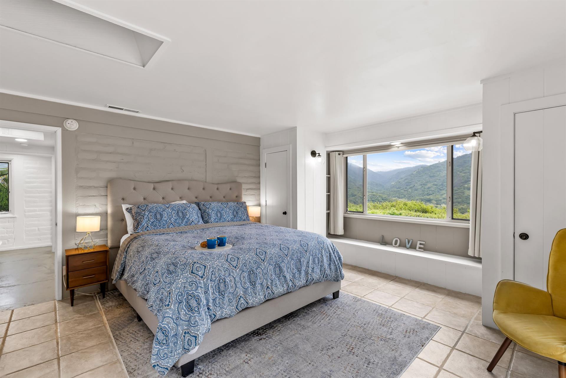 Bedroom 1  King Bed, En Suite Bath and Stunning Views