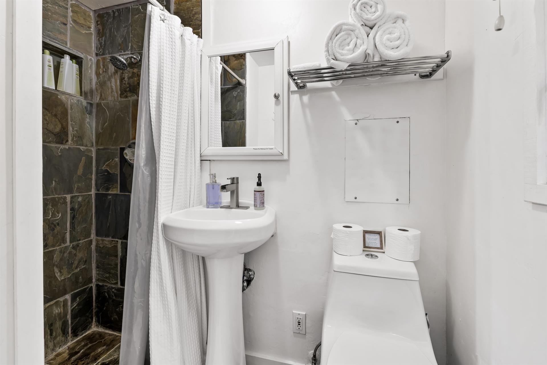 EnSuite Bath with Shower for Bedroom 4