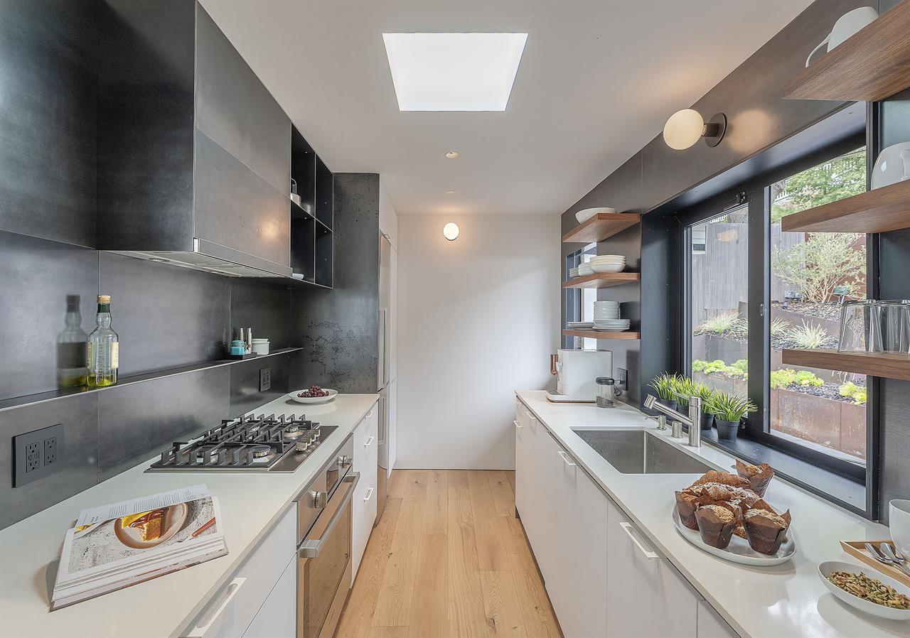 FullyEquipped Kitchen with Sleek Finishes and Storage