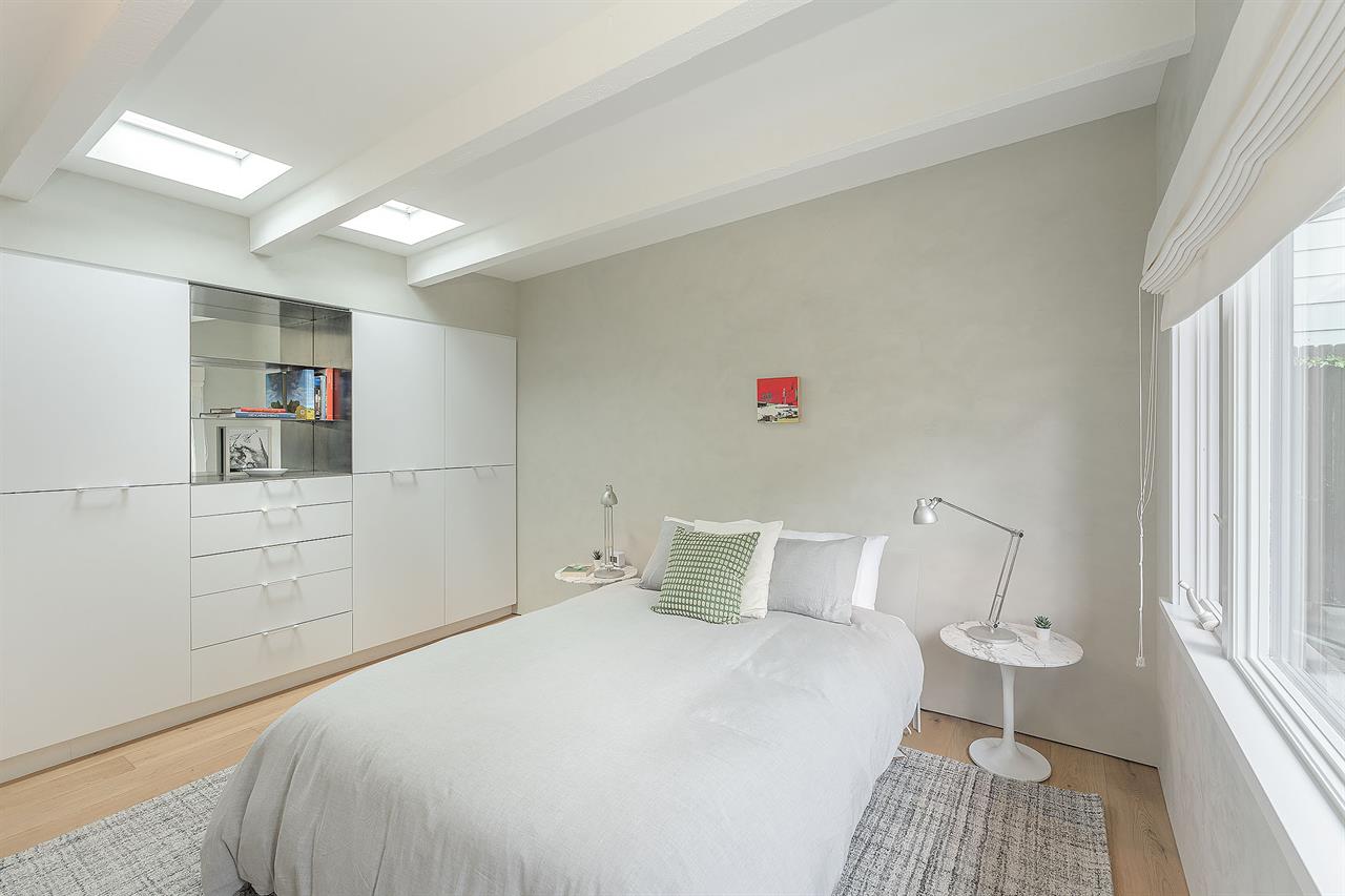 Bedroom 1, Queen Bed, TV, Garden View, Sleek Storage